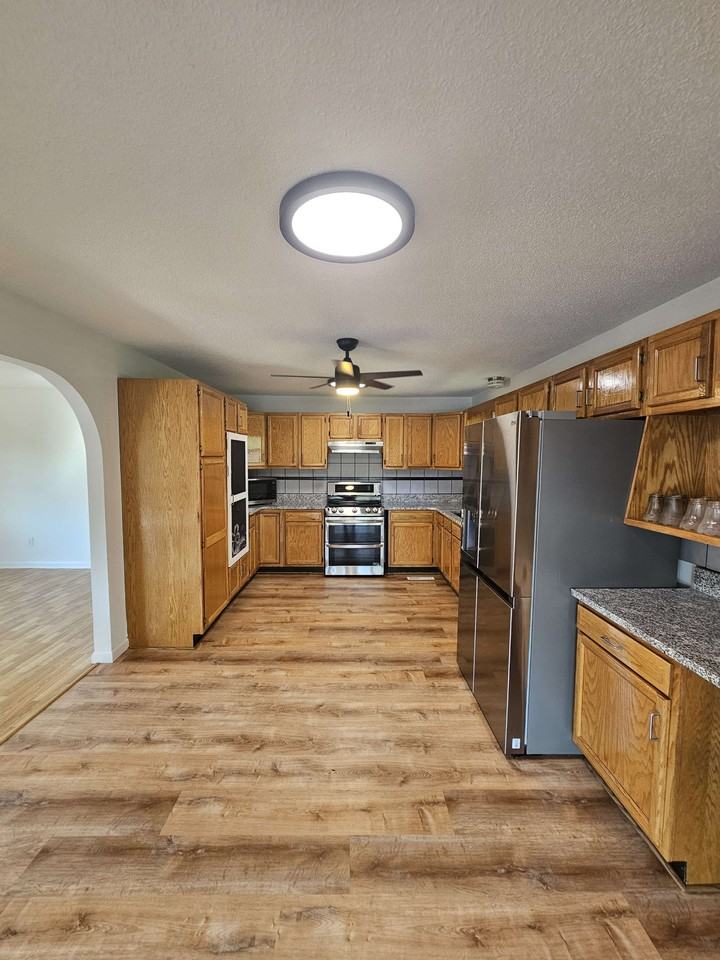 169 Valleyview Dr #NA - Photo 5 of 34