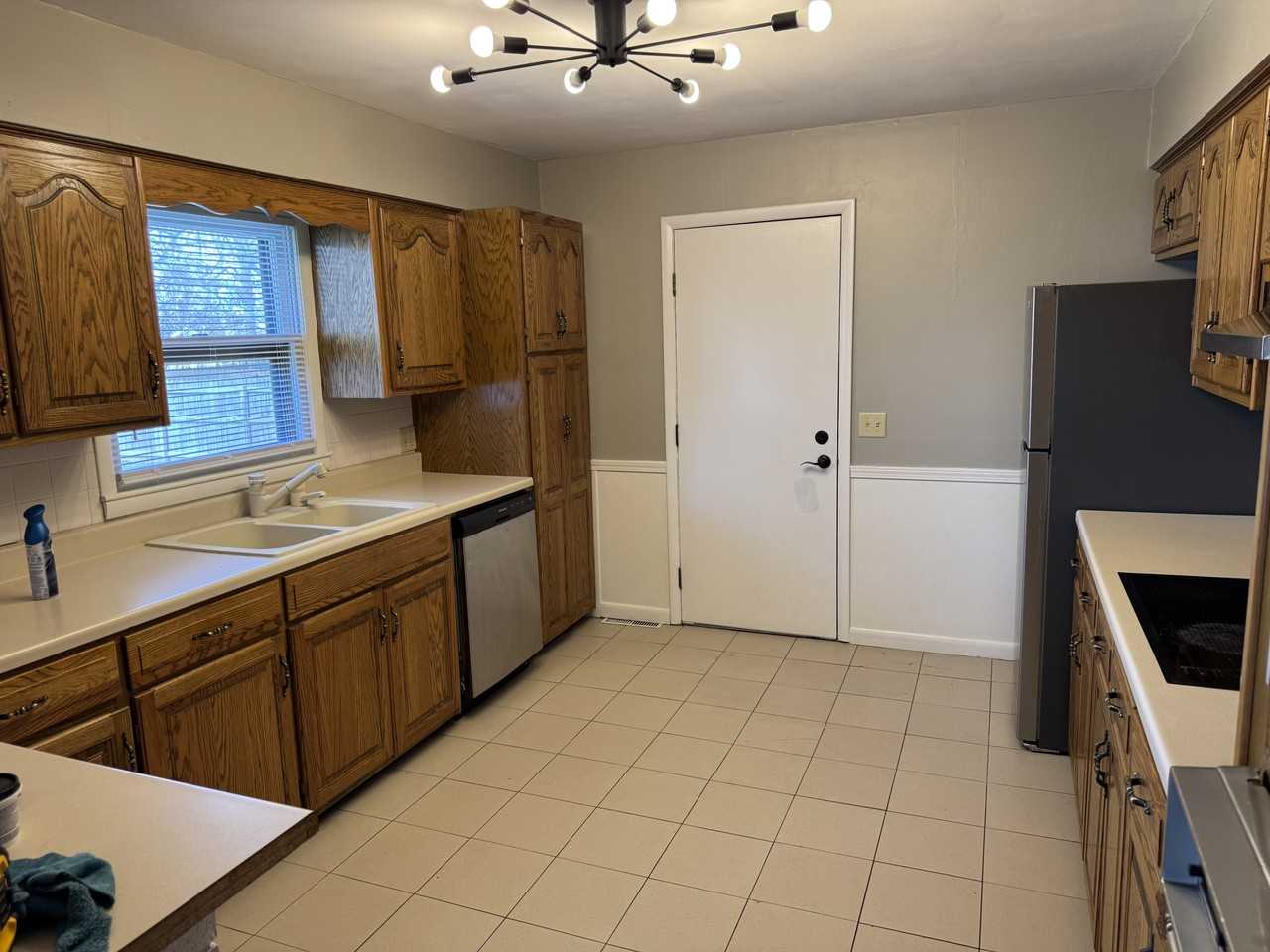 1003 Sunset Dr #NA - Photo 4 of 24