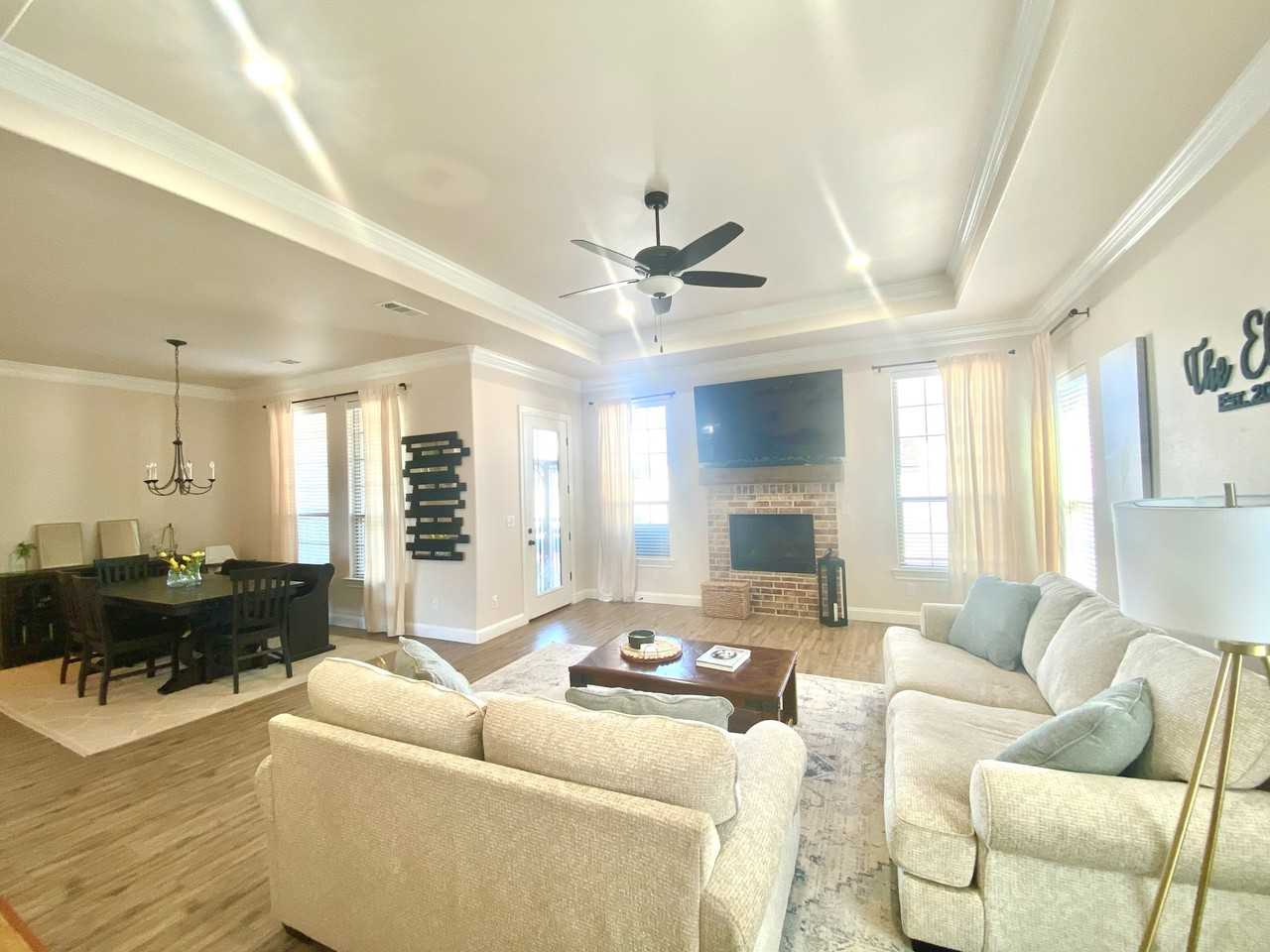 1215 Desert Rose Dr #NA - Photo 3 of 23