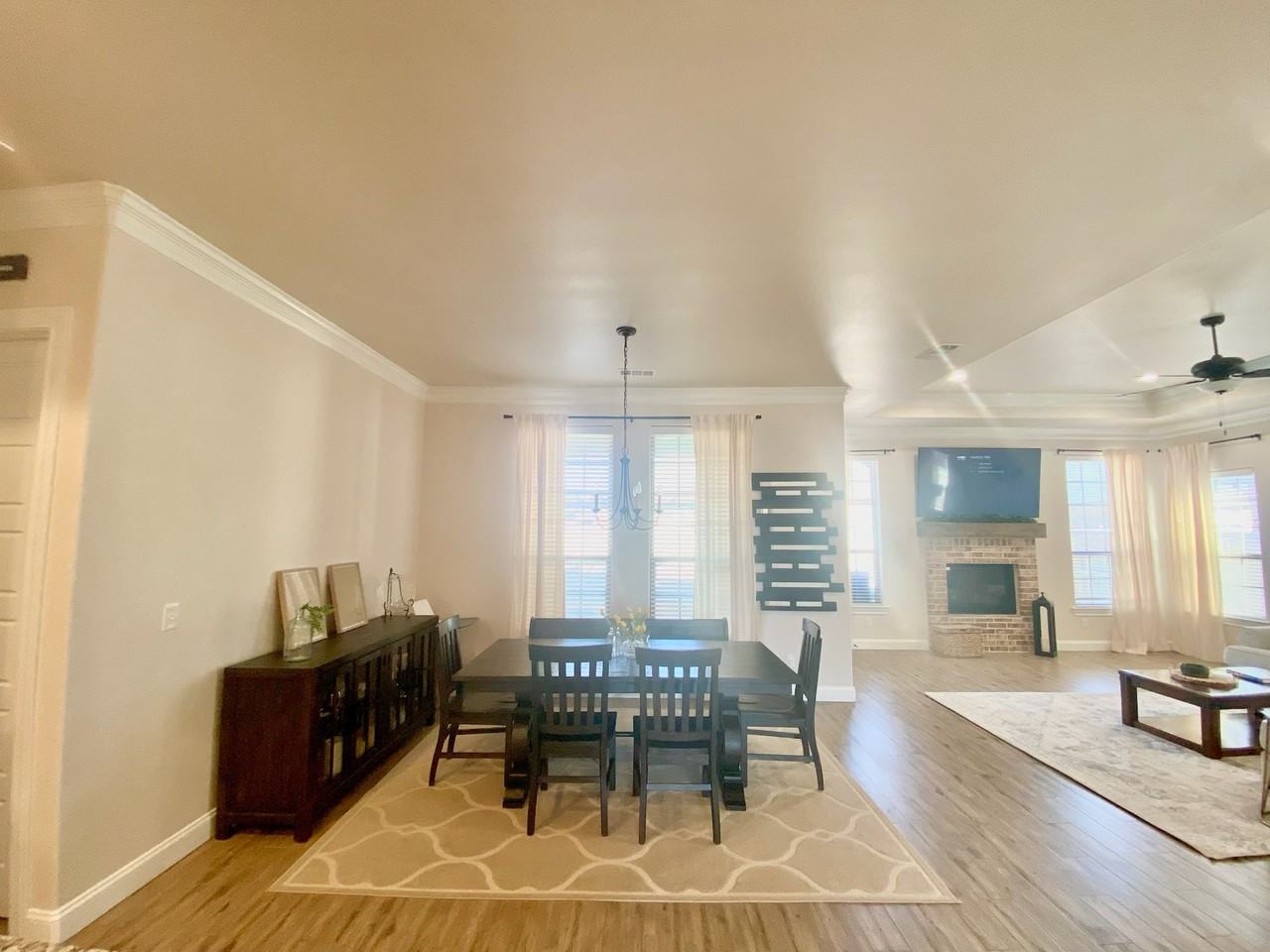 1215 Desert Rose Dr #NA - Photo 4 of 23
