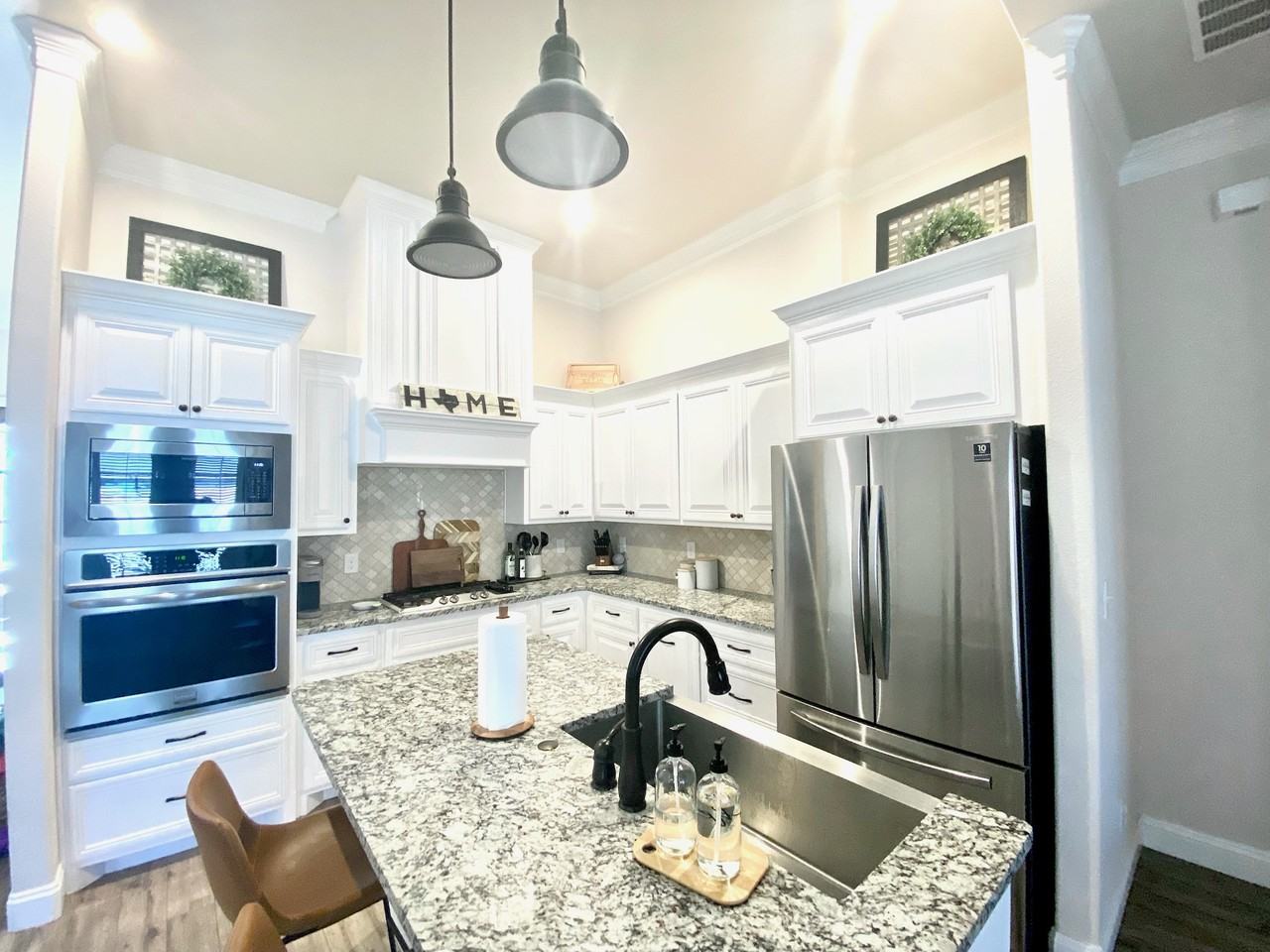 1215 Desert Rose Dr #NA - Photo 7 of 23