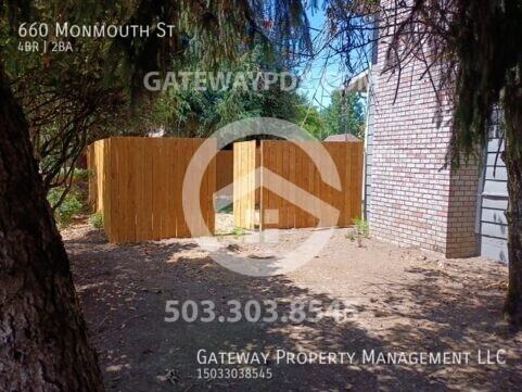 660 Monmouth St - Photo 2 of 23