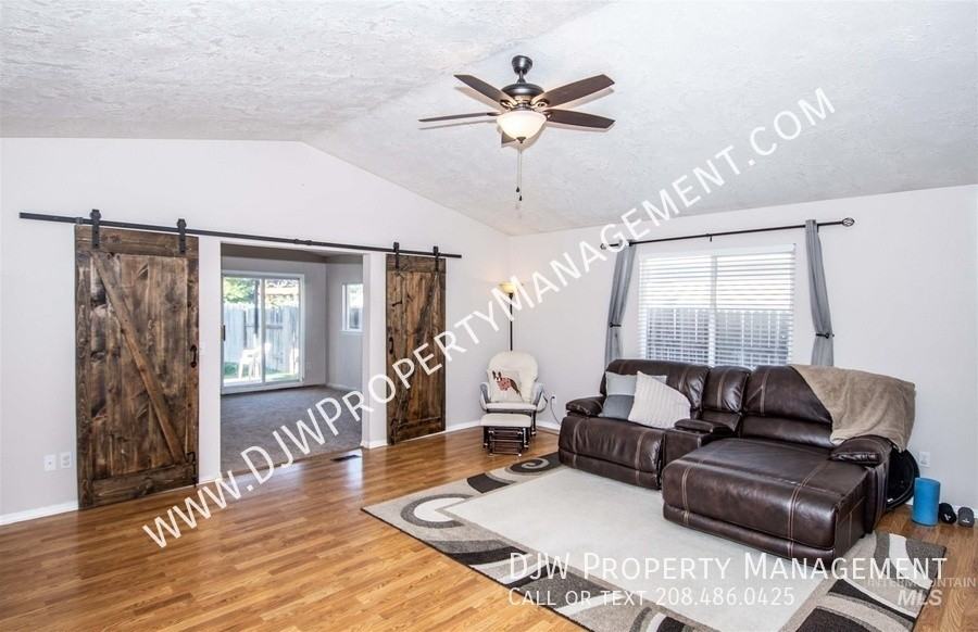 11219 W Abram Dr - Photo 3 of 12