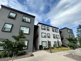 featured image of 1415 N Dekum St