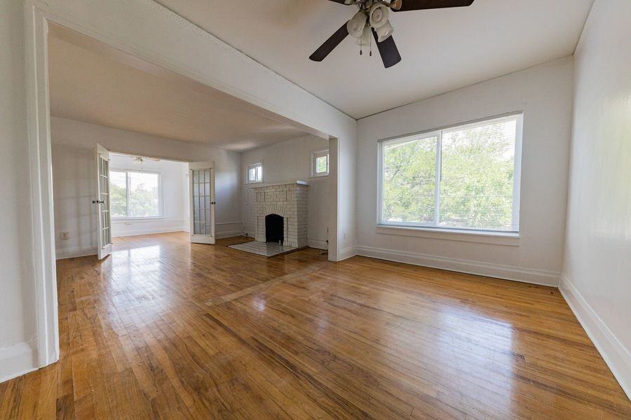 3002 W Sitios St #C - Photo 2 of 10