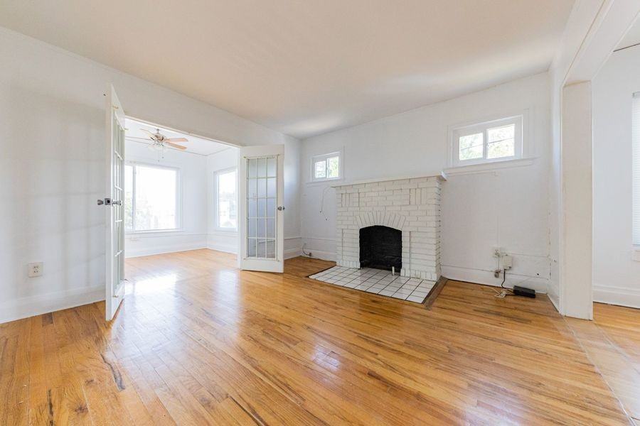 3002 W Sitios St #C - Photo 3 of 10