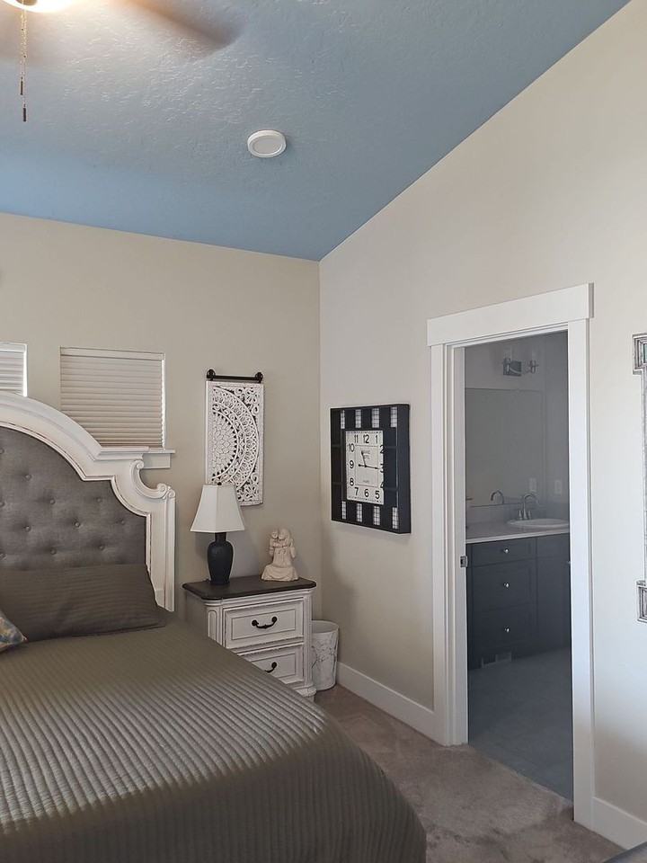 1040 Se Greenleaf Ln - Photo 6 of 10