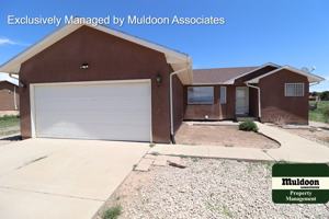 featured image of 1661 W Siesta Dr