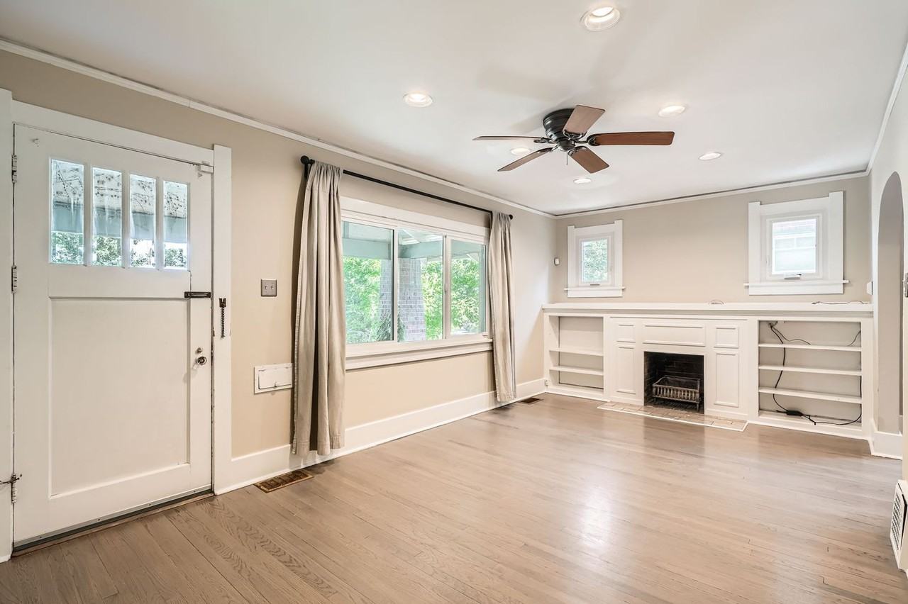 613 Jackson St - Photo 2 of 11