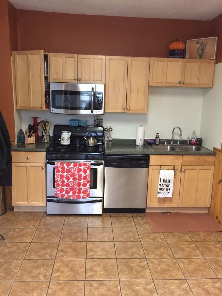 843 Summer St Ne - Photo 2 of 6