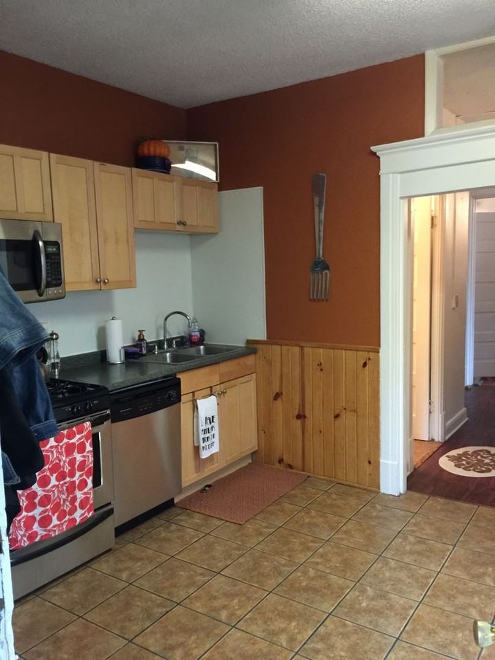 843 Summer St Ne - Photo 3 of 6