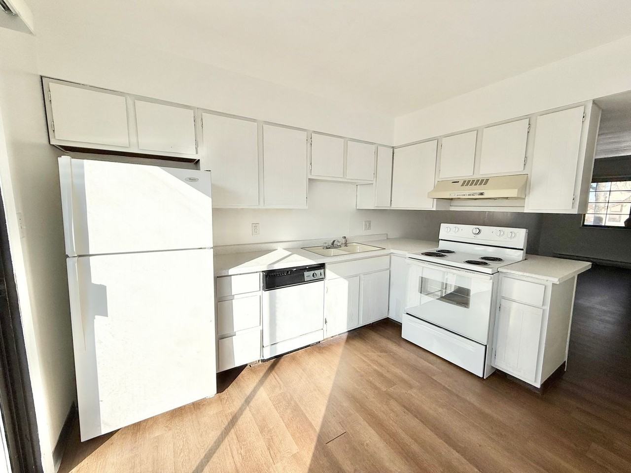 37 Royal Crest Drive #D - Photo 3 of 13