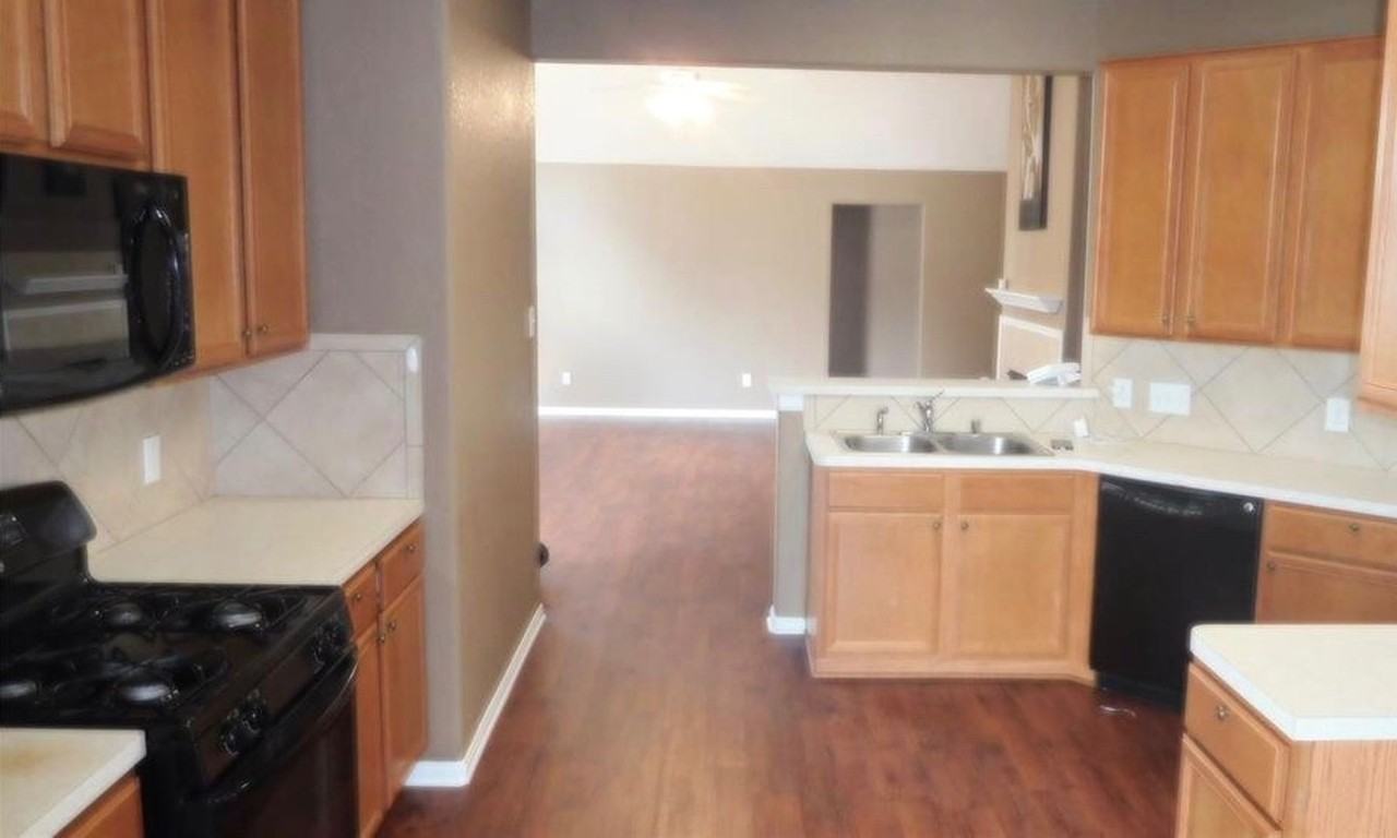 5011 Forest Hurst Gln - Photo 2 of 11