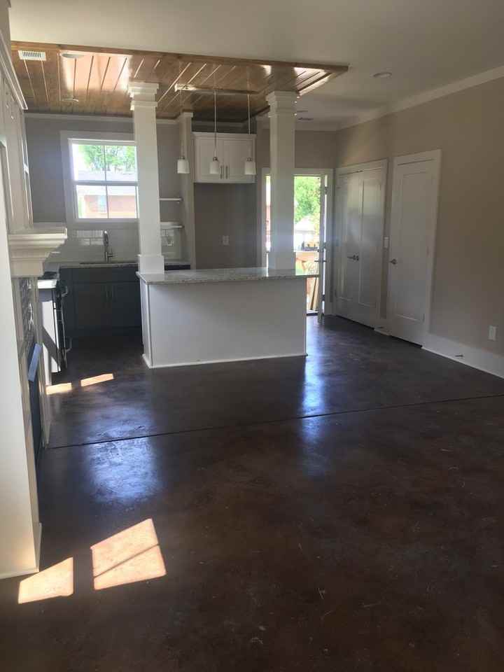 902 21st Ave N - Photo 3 of 11