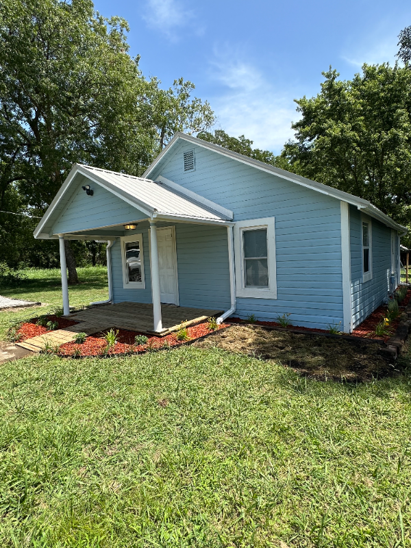 442 North 1st Street - Photo 2 of 12