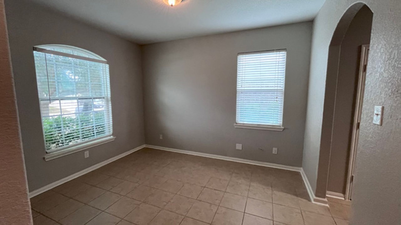 7063 Capeshaw - Photo 2 of 29