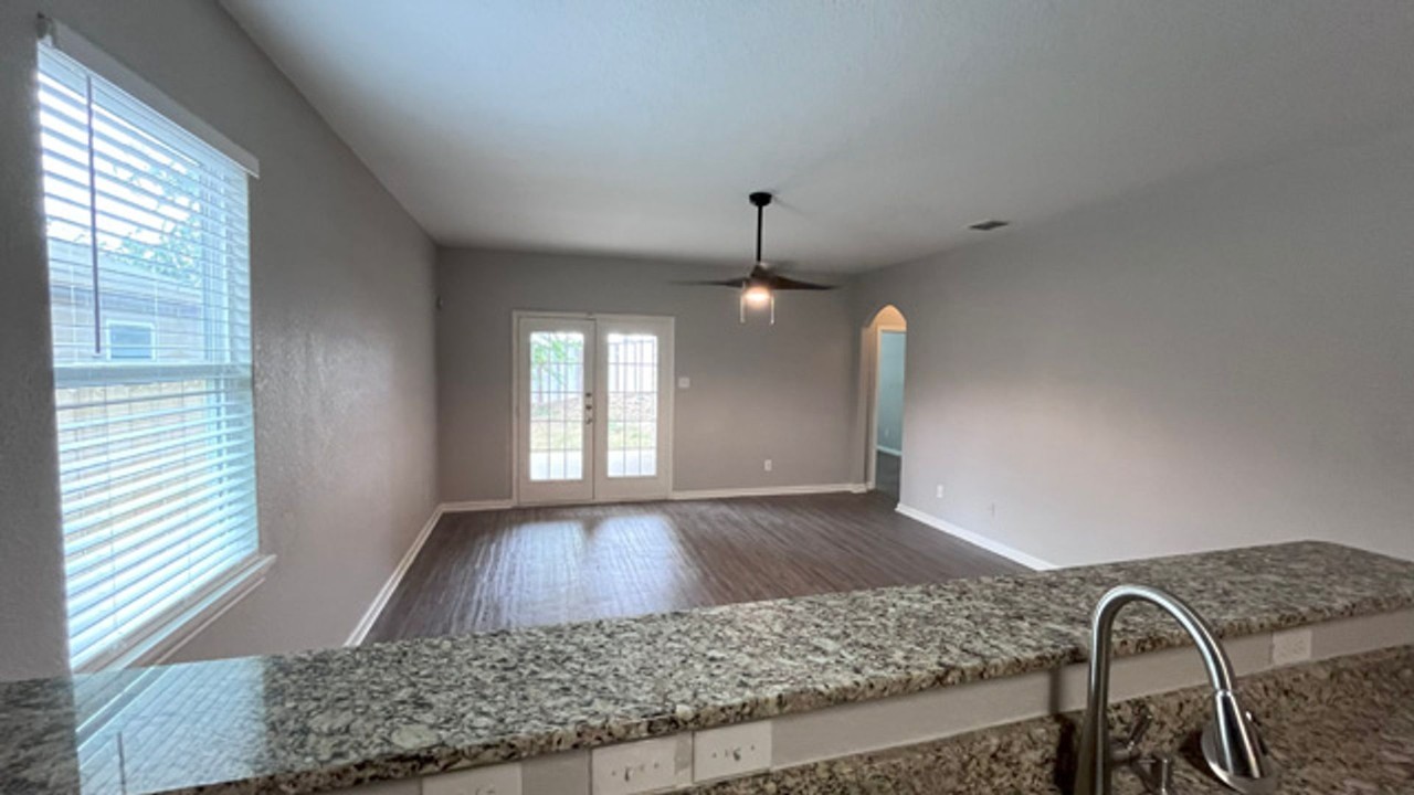 7063 Capeshaw - Photo 6 of 29