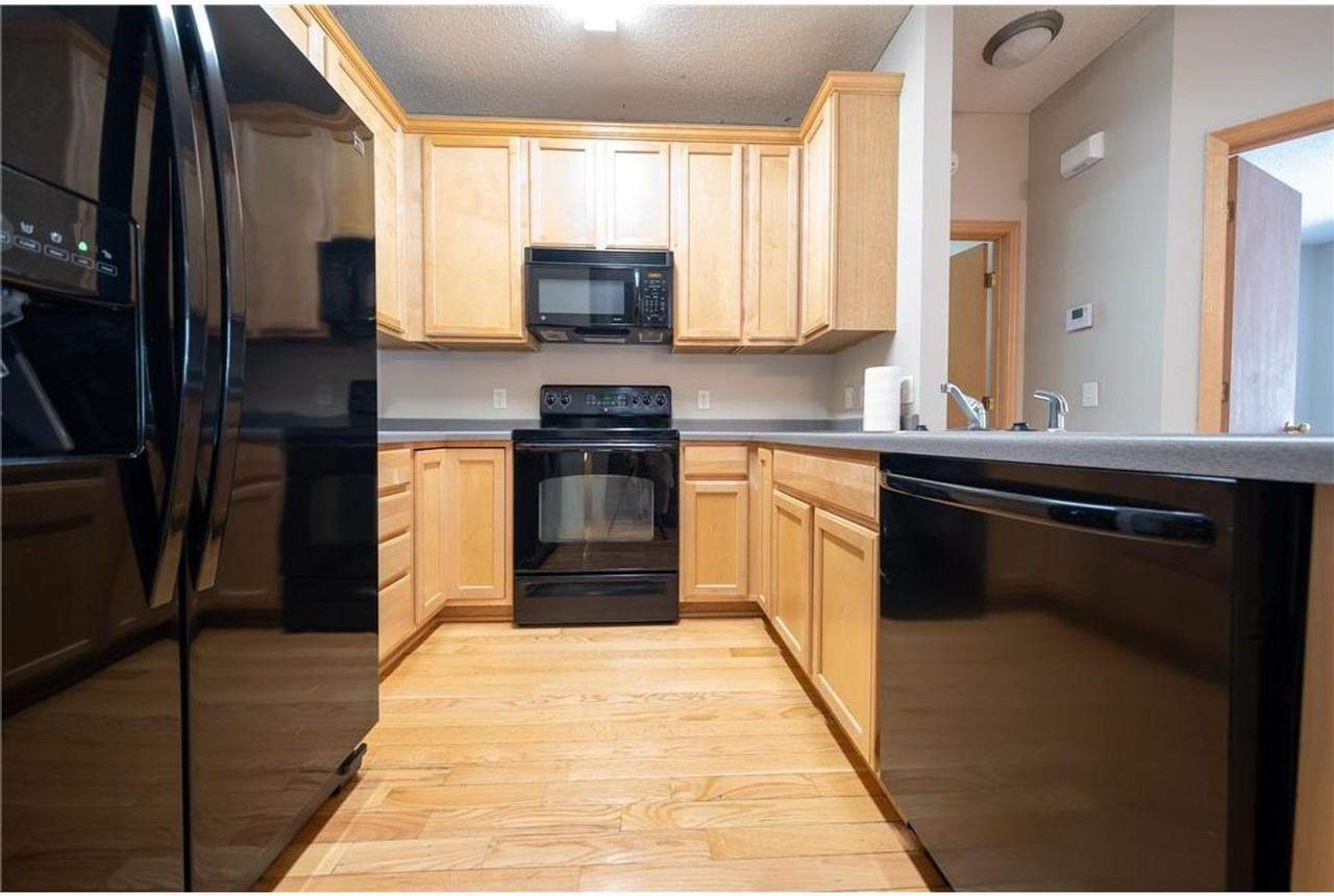 6754 Pine Crest Trl S - Photo 6 of 18