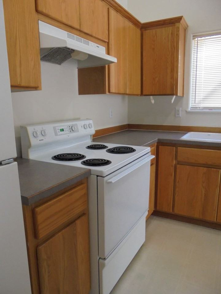 320 Nw Country Ct - Photo 4 of 12