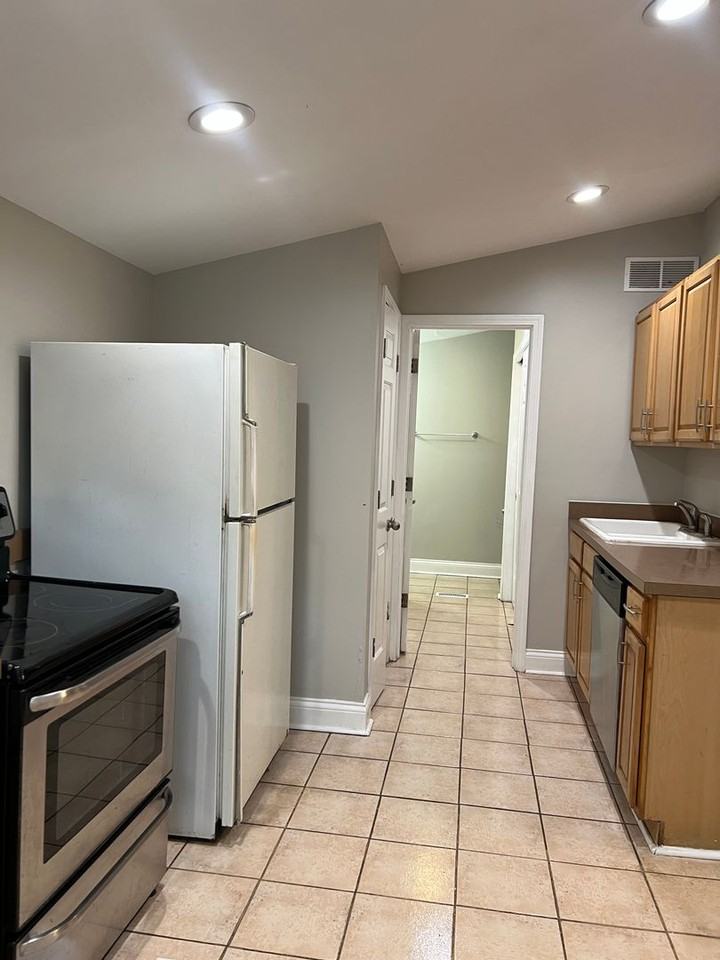 7444 W San Marco Dr - Photo 3 of 15