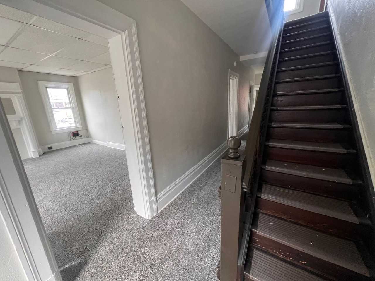 42 Van Braam Street - Photo 3 of 17