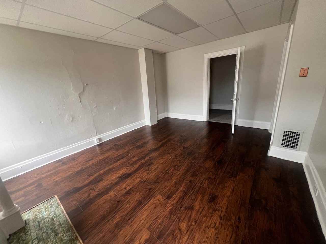 42 Van Braam Street - Photo 5 of 17