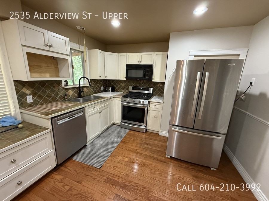 2535 Alderview St - Photo 3 of 12