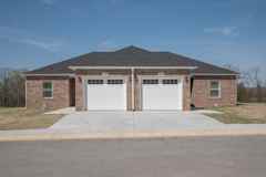 572 Pineview Ln - Photo 1 of 1