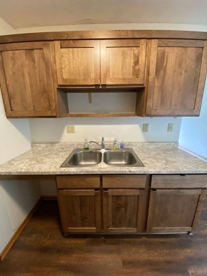 1117 7th St SE - Photo 5 of 13