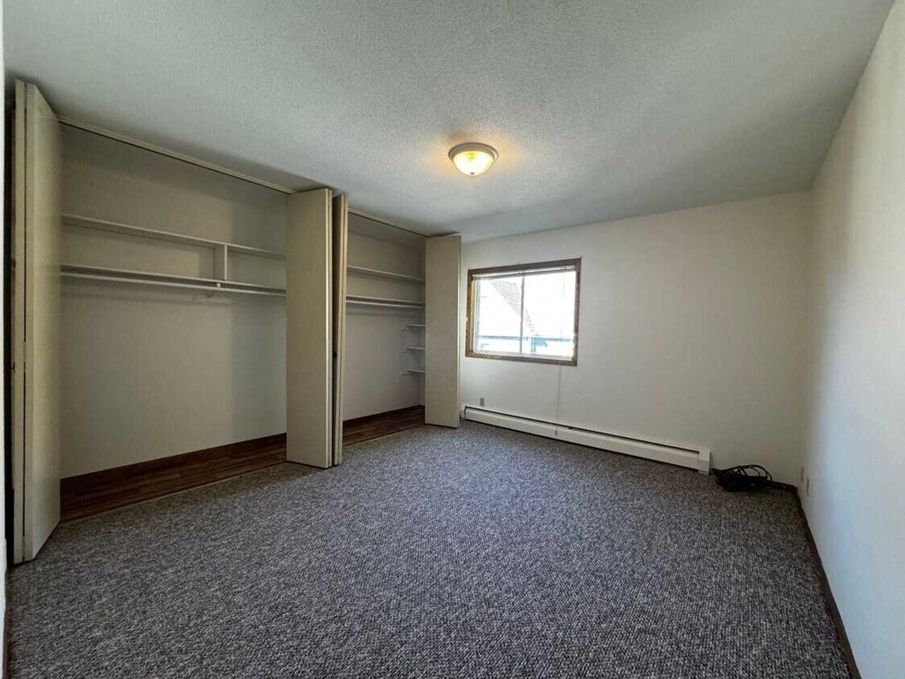 1117 7th St SE - Photo 7 of 13