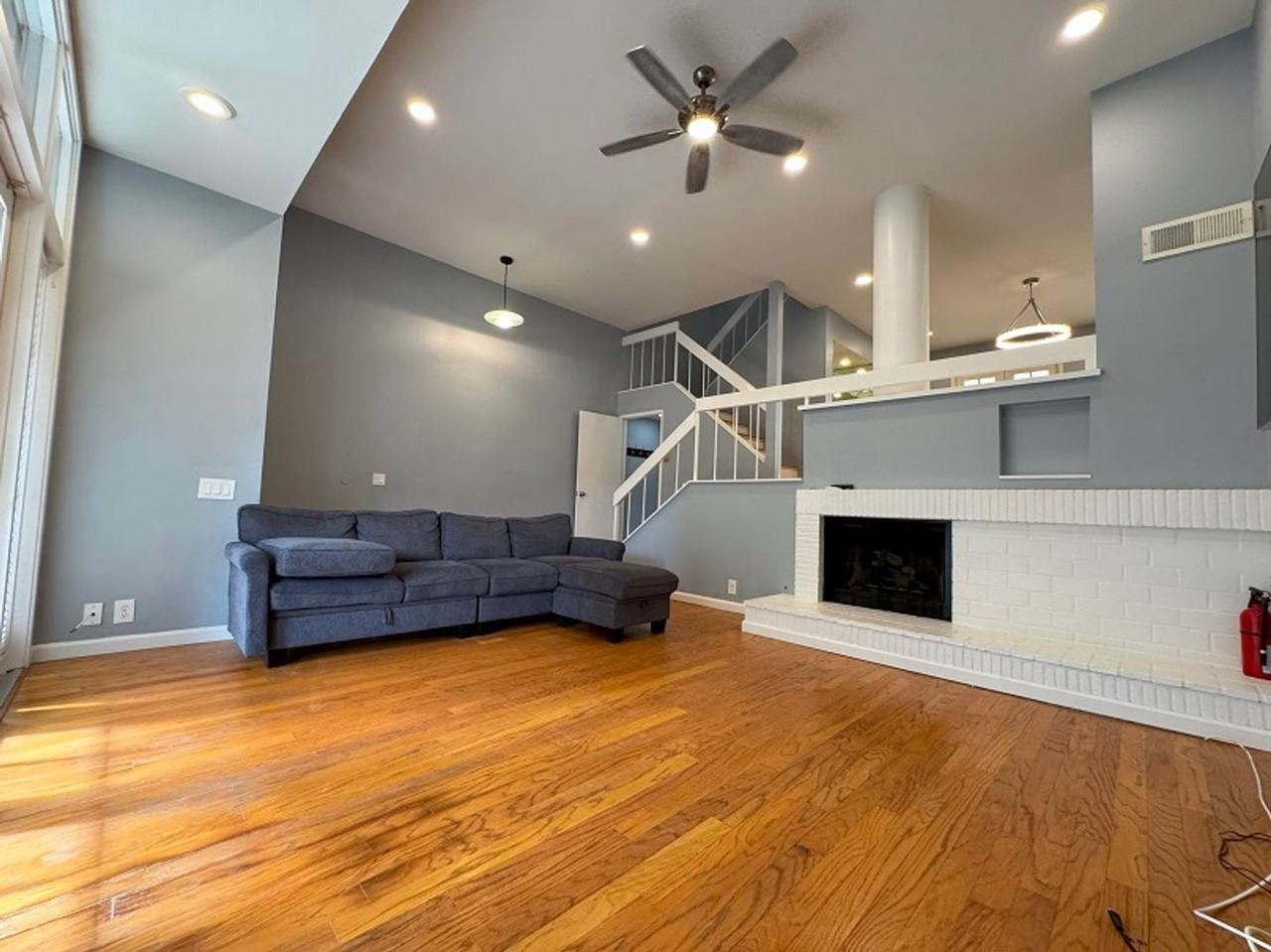 3117 Morning Way - Photo 3 of 38