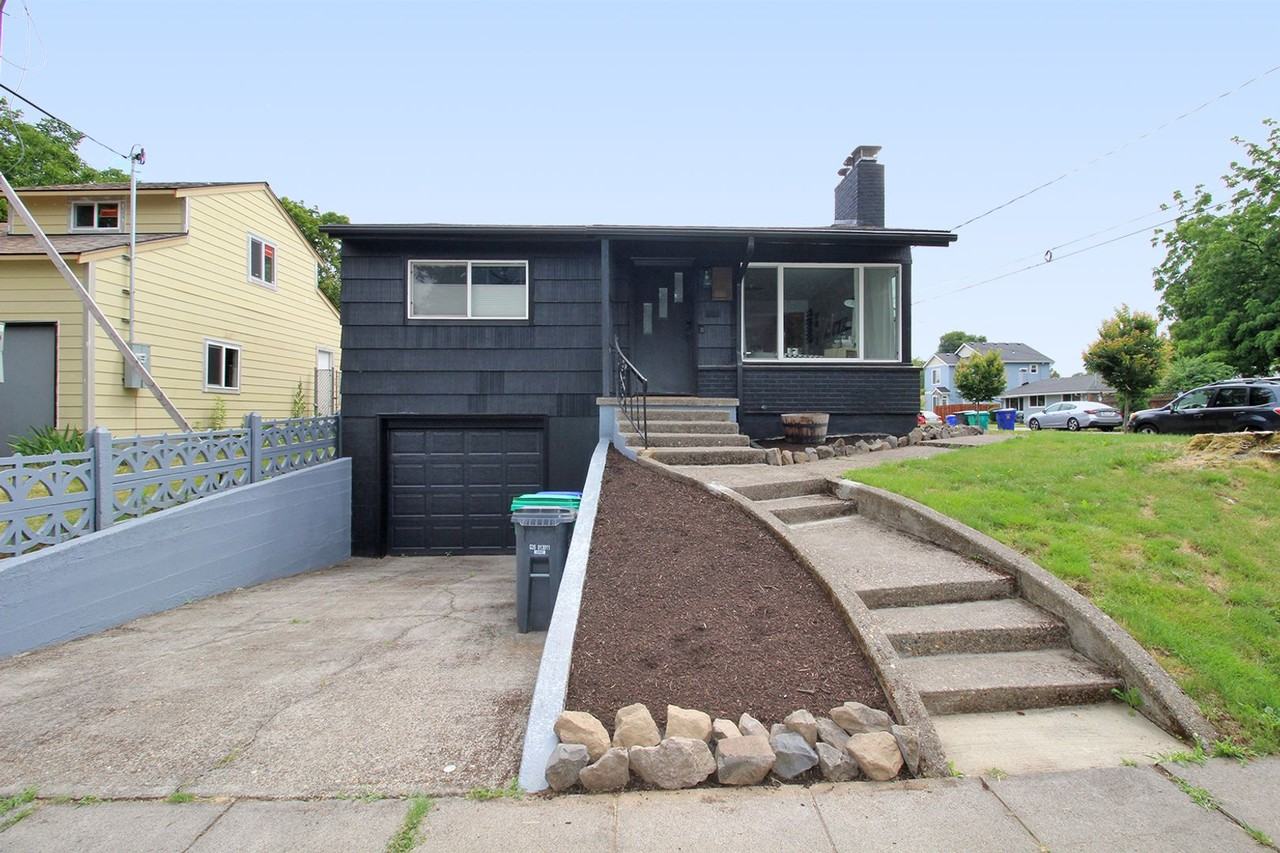 9706 N Van Houten Ave - Photo 2 of 21