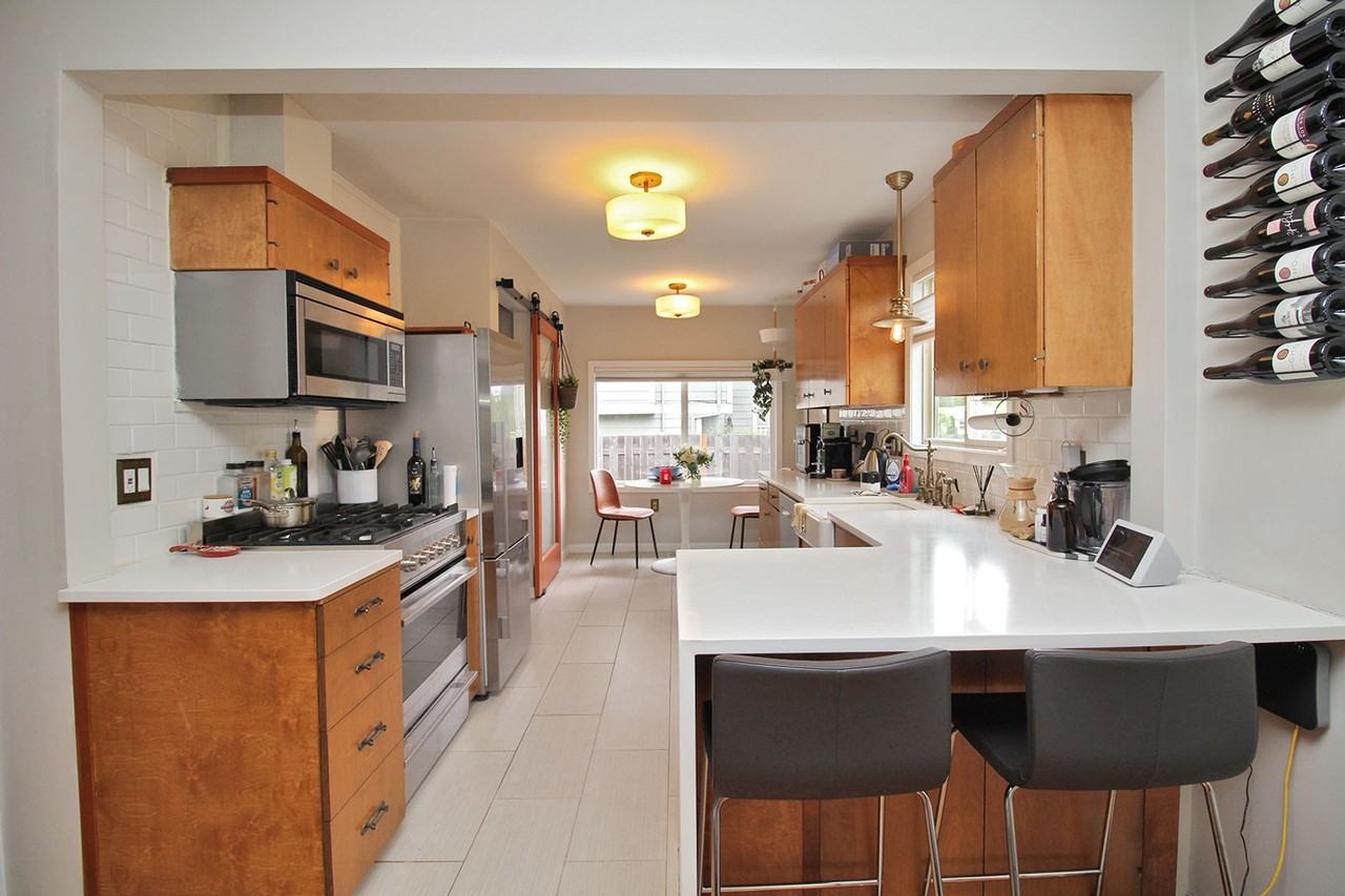 9706 N Van Houten Ave - Photo 7 of 21