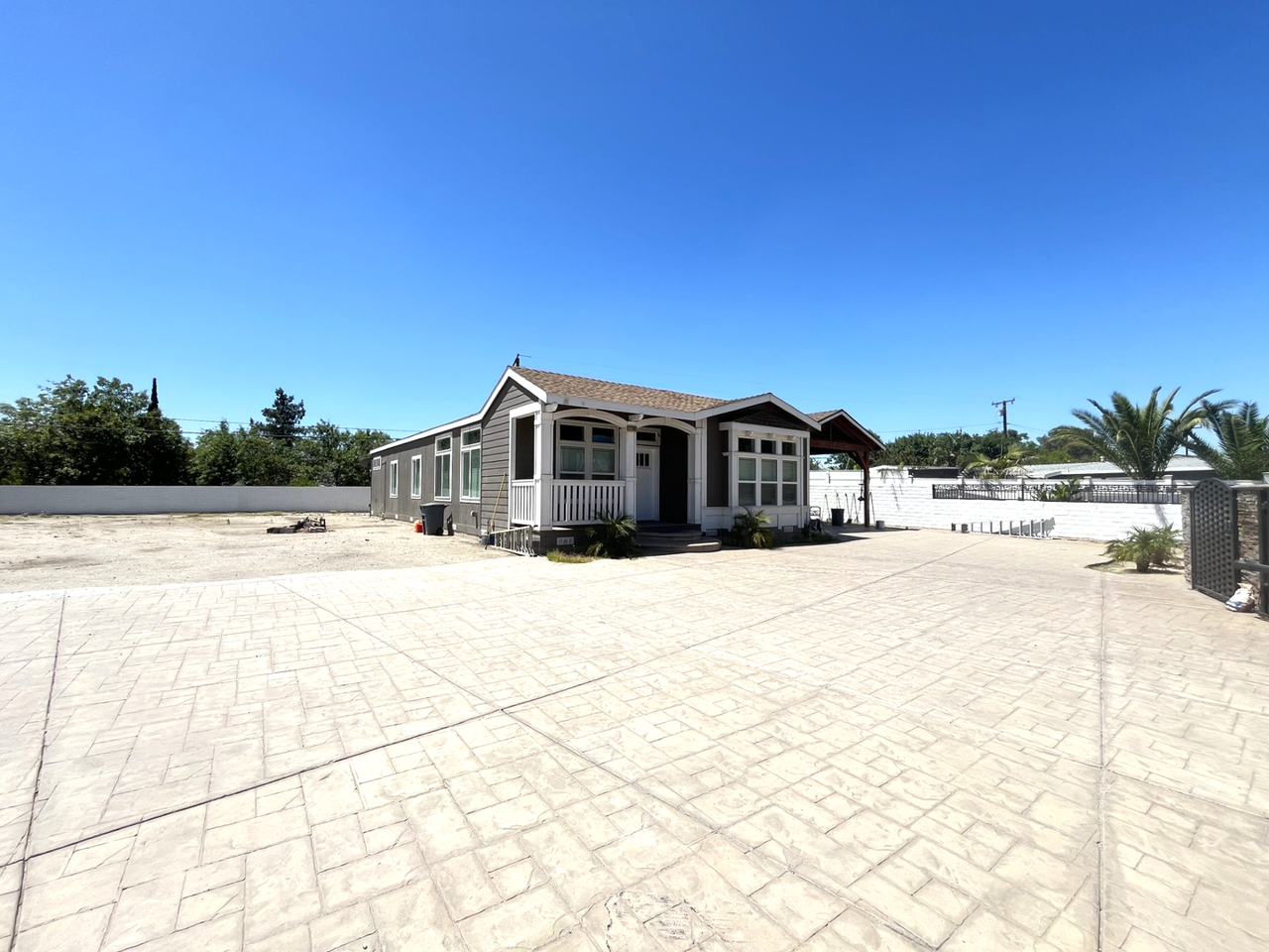 2203 Portola St - Photo 2 of 17