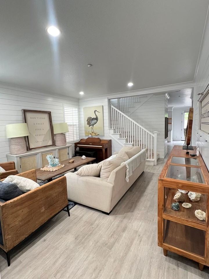 20917 Cabrillo Ln - Photo 2 of 22