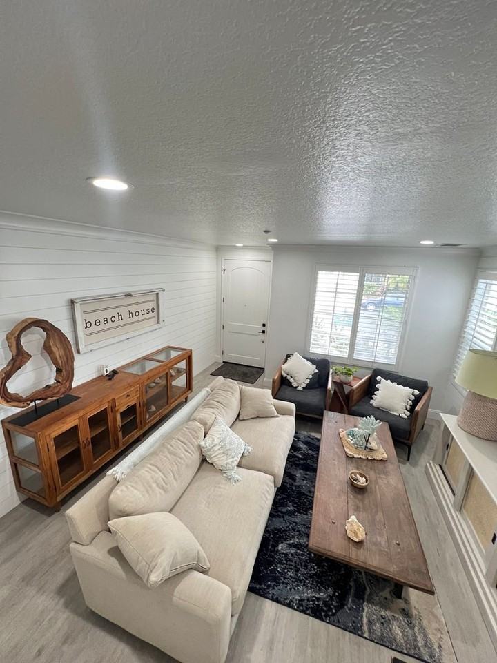 20917 Cabrillo Ln - Photo 3 of 22