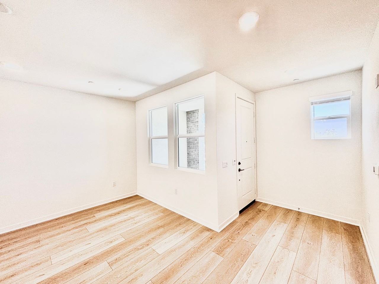 10909 Citrus Dr - Photo 2 of 37