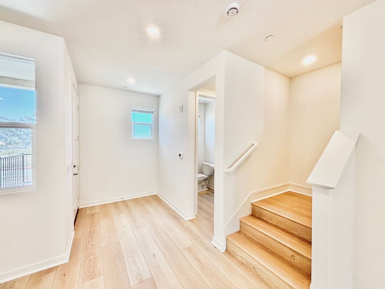 10909 Citrus Dr - Photo 3 of 37