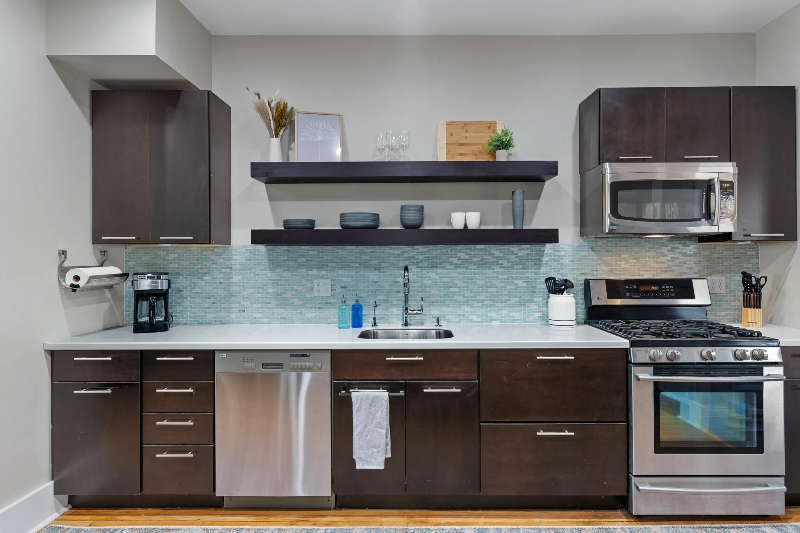 1315 E Kane Pl - Photo 3 of 15