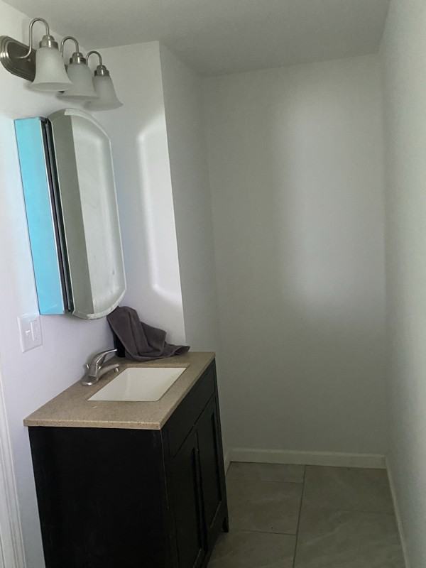 1422 Benton St - Photo 3 of 15