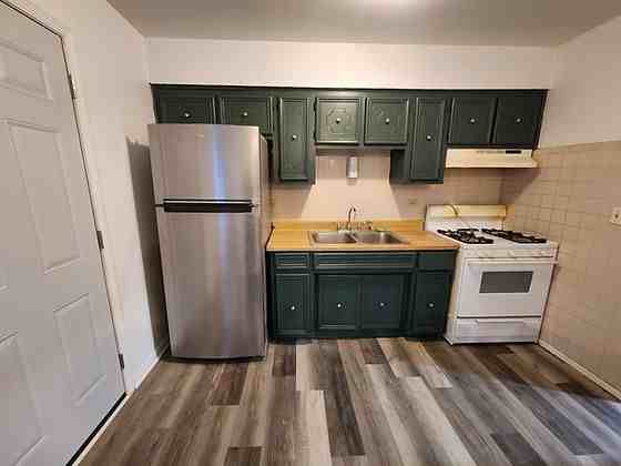 905 W North Ave #A - Photo 2 of 5