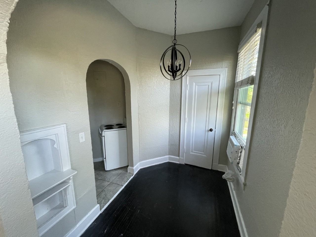 200 East Dewey #7 - Photo 2 of 12