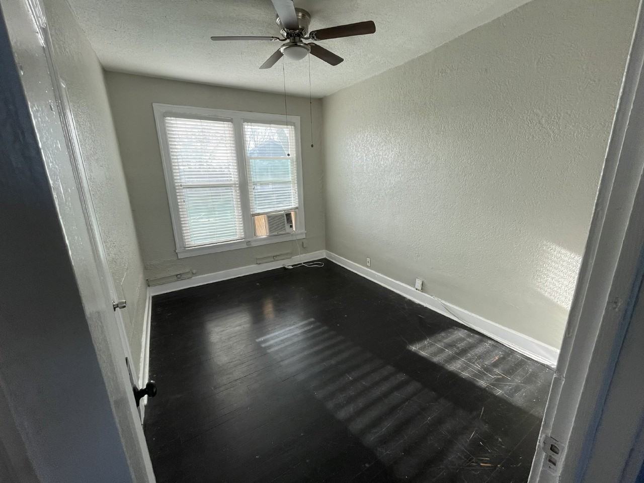 200 East Dewey #7 - Photo 3 of 12