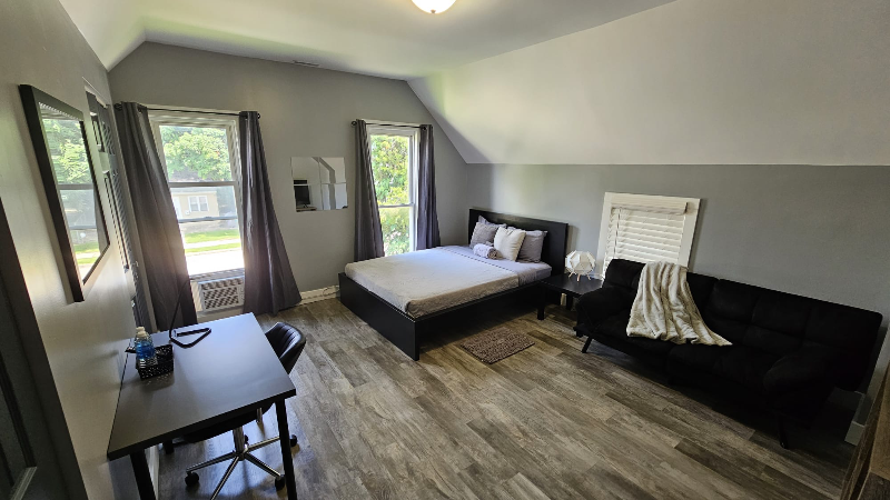 1028 N 7th St - Photo 3 of 9