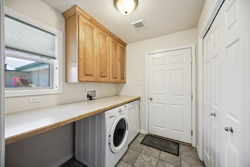 5932 W Ashville Ln - Photo 5 of 20