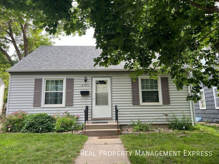 2405 S Glendale Ave - Photo 2 of 14