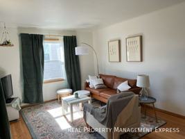 featured image of 2405 S Glendale Ave