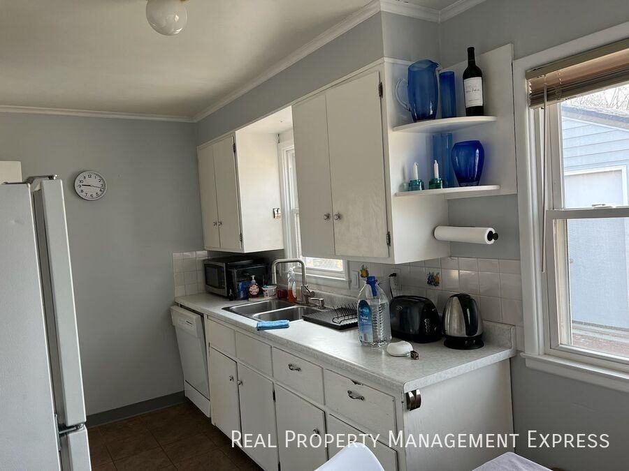 2405 S Glendale Ave - Photo 5 of 14