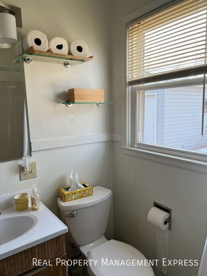 2405 S Glendale Ave - Photo 6 of 14