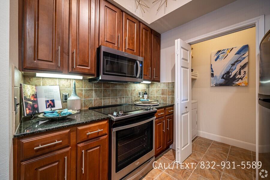 4198 Blossom St #JH2